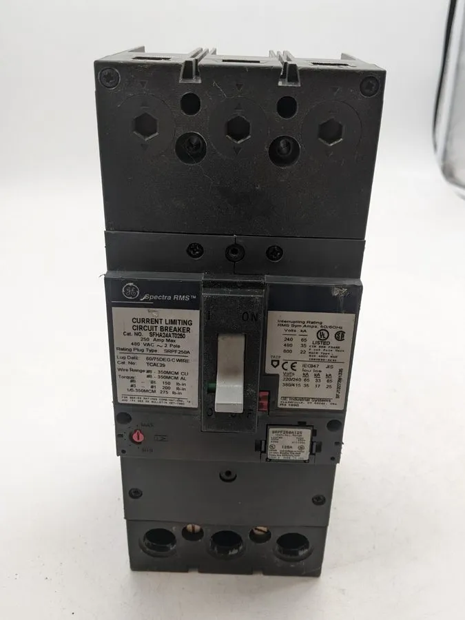 Автоматический выключатель General Electric SFHA24AT0250 Bolt-On Circuit Breaker