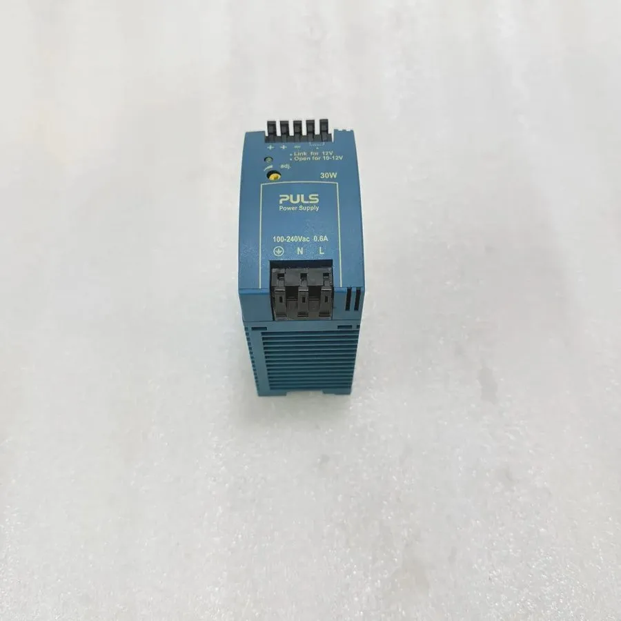 Блок питания Puls Ml30.102 Dc Power Supply, 100/240V Ac, 10/12V Dc, 30 W, 3 A, D