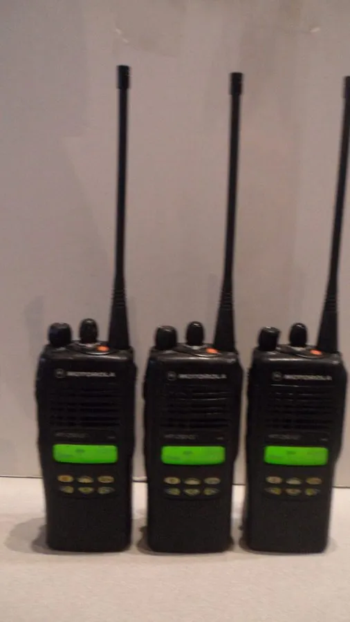 Радиостанция Motorola HT1250 LS+ UHF 450-512MHz 4W 16CH Two Way Radio AAH25SDH9D