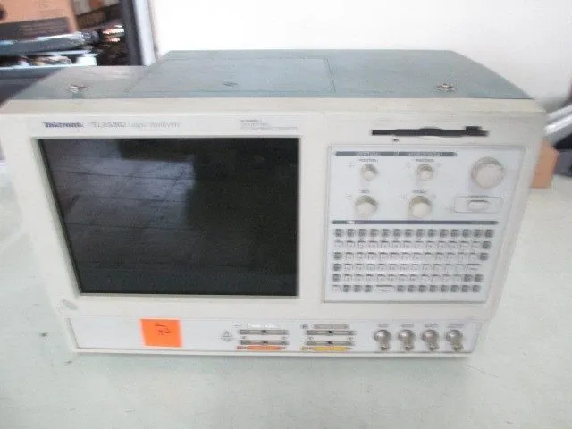 Логический анализатор Tektronix TLA5202 Logic Analyzer 68 ch 2GHz w/ 4 P6418 pro