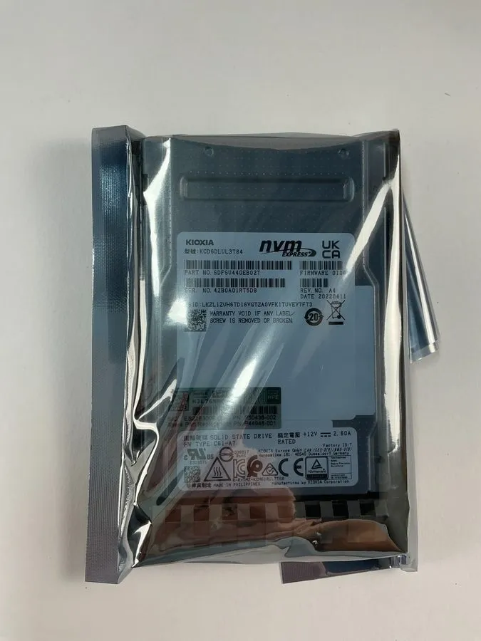 SSD-накопитель P44893-B21 HPE PM9A3 3.84TB NVMe GEN4 RI SFF U.2 BC SPL SSD P4494 — фото лота 2