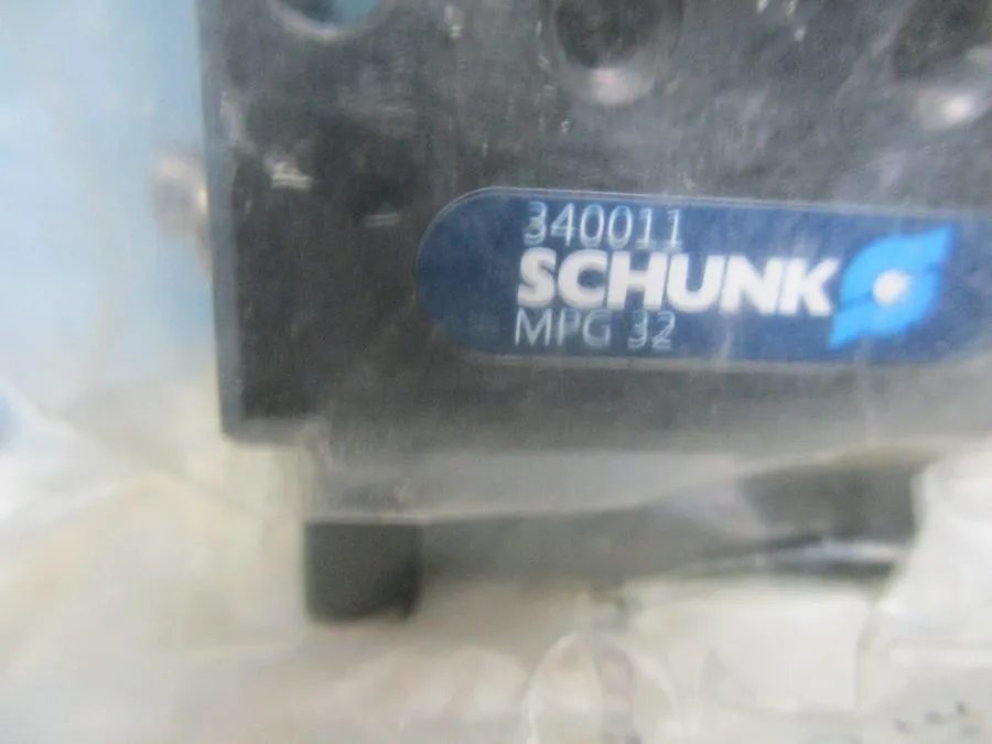 Робот SCHUNK 0340011 MPG 32 Parallel Gripper air cylinder 340011 MPG32