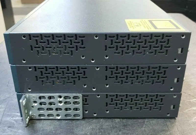 Коммутатор Cisco WS-C2950G-24-EI Catalyst 2950G 2 GBIC Slots 24-Port 10/100 Swit — фото лота 2