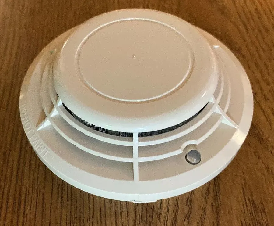 Оборудование пожарной сигнализации NOTIFIER FSI-751 IONIZATION SMOKE DETECTOR AD