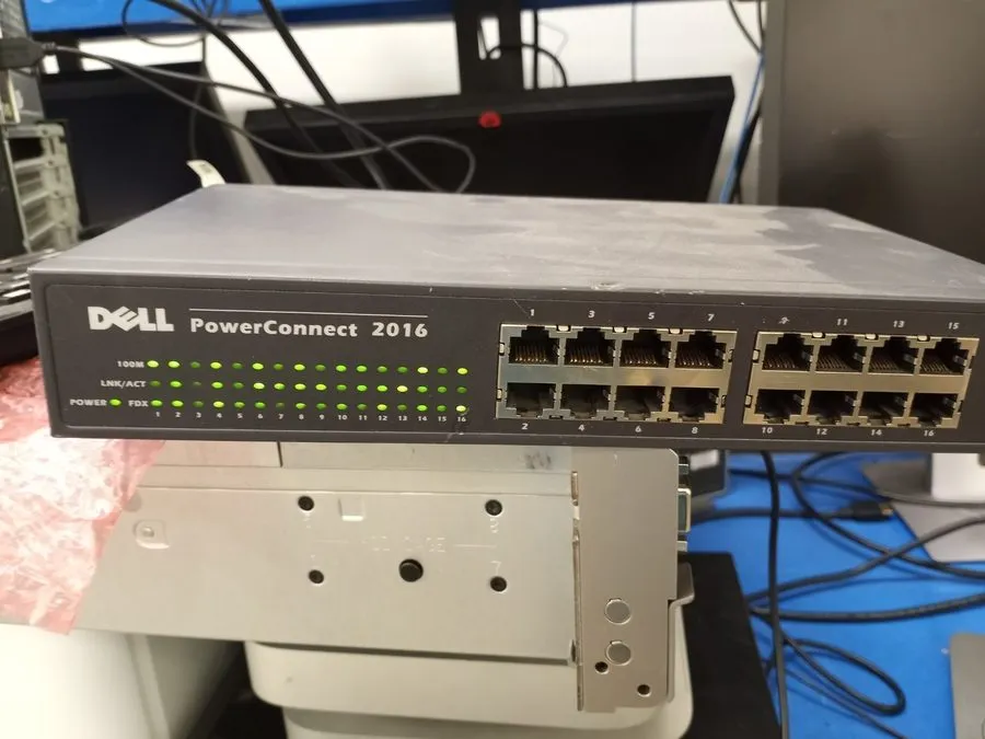 Коммутатор Dell PowerConnect 2016 10/100 16 Port Ethernet Switch