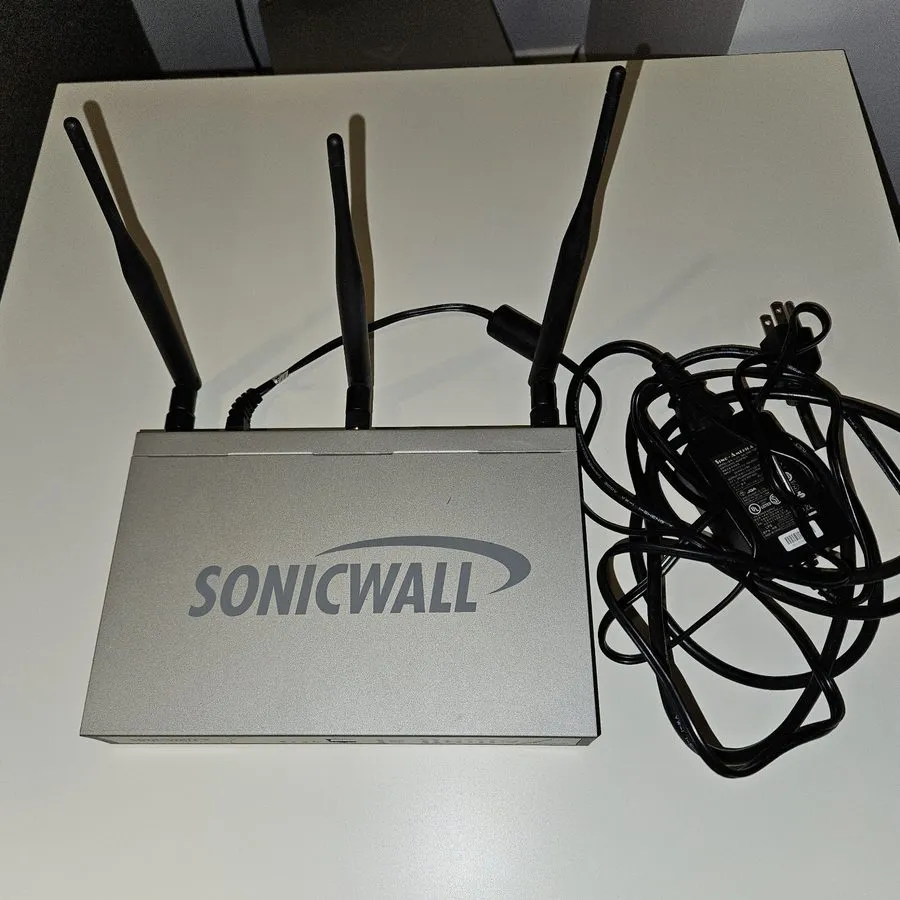 Межсетевой экран SonicWall TZ 210 Wireless-N APL20-065 WLAN Network Security Fir