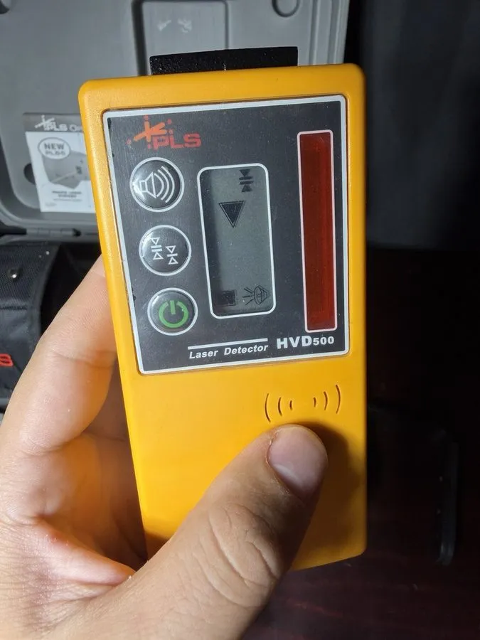 Нивелир Pacific Laser Systems PLS 5 Red Laser Level Kit w/ HVD500 Detector — фото лота 2