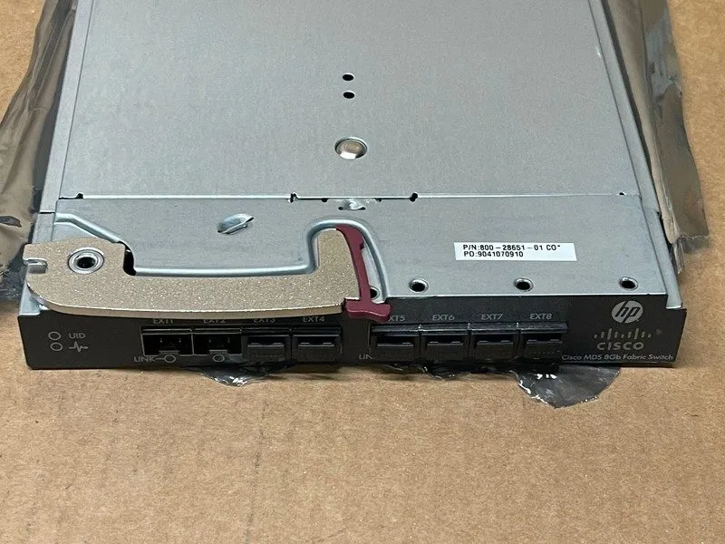 Сервер Cisco MDS 8/12c Fabric Switch AW563A DS-HP-8GFC-K9 Working Clean
