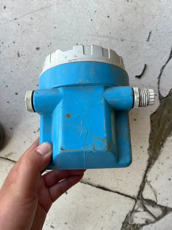 Датчик уровня Endress+Hauser FMU42-1SB1A22A Radar Level Transmitter — фото лота 1