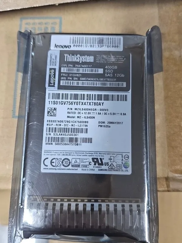 Сервер Lenovo ThinkSystem 400GB 7N47A00117 01GV821 SAS 2.5" SFF 12Gb Server SSD