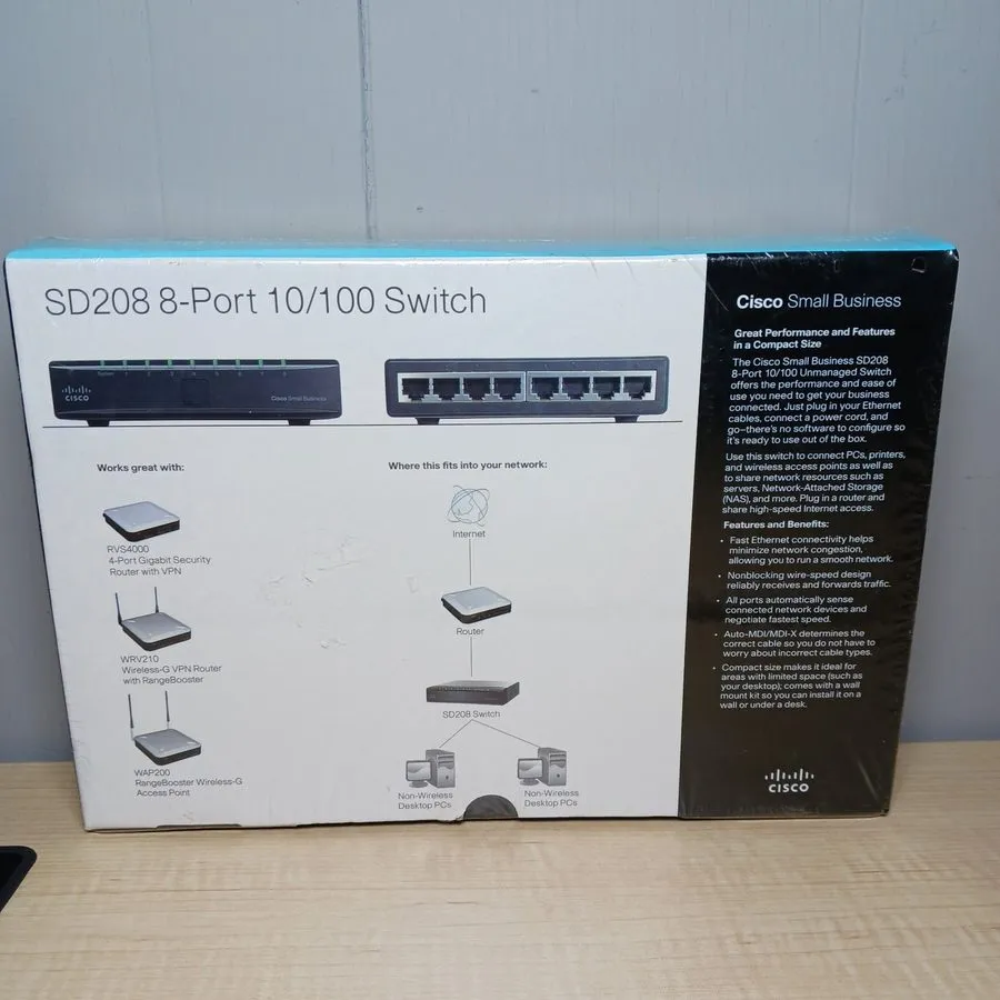 Коммутатор Cisco SD208 8 Port 10/100 Unmanaged Desktop Switch, v1.2, 100389