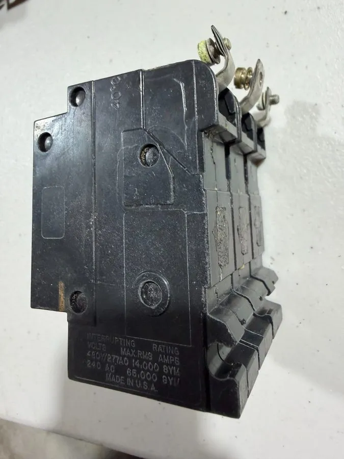 Автоматический выключатель Square D EH EH34050 3 Pole 50 Amp 480V Circuit Breake