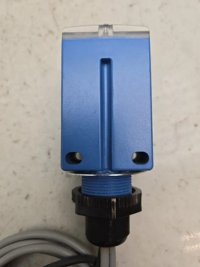 Фотоэлектрический датчик Sick WLR2100-D5310S12 Smart Zone Control Photoelectric  — фото лота 4