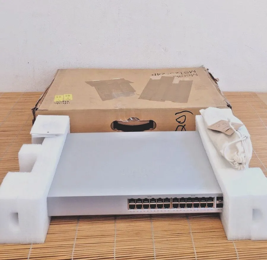 Коммутатор Cisco Meraki MS125-24P-HW 10G L2 370W PoE Switch box in bad cond