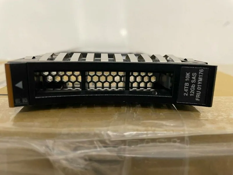 Жёсткий диск 01YM176 01YM150 01YM152 2.4TB 12Gbs SAS 10K HDD IBM V7000 FS7200 Ge