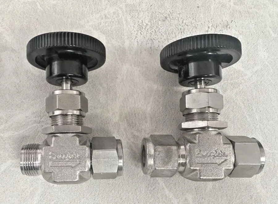 Клапан Swagelok 1/2" Integral Bonnet Needle Valve Vee Stem (SS-1VS8)