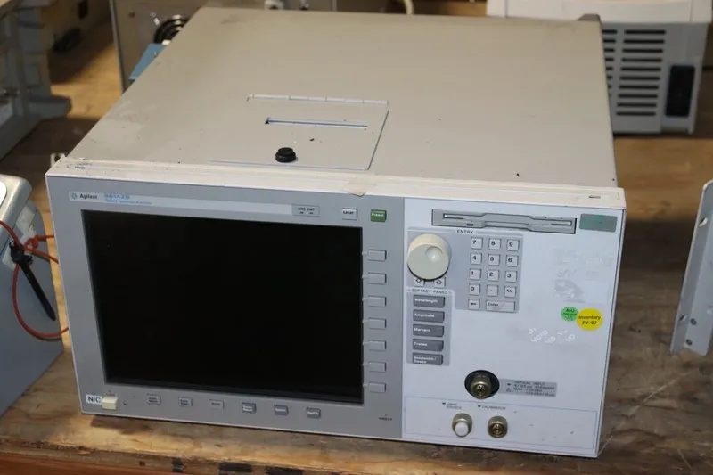 Анализатор спектра Agilent Keysight 86142B Optical Spectrum Analyzer 600 to 1700