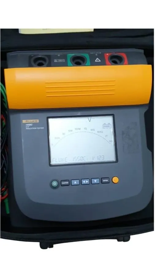 Тестер Fluke 1550C Megohmmeter/Insulation Resistance Tester, 5kV, 1 TΩ