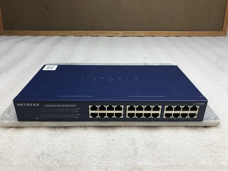 Коммутатор NETGEAR ProSafe JFS524 24-Port Ethernet Network Switch 10/100 Rackmou