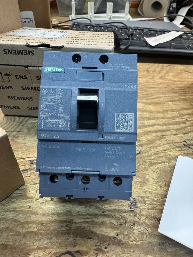 Автоматический выключатель Siemens 3VA4125-4ED34-0AA0 3p 25a 25k Circuit Breaker — фото лота 2