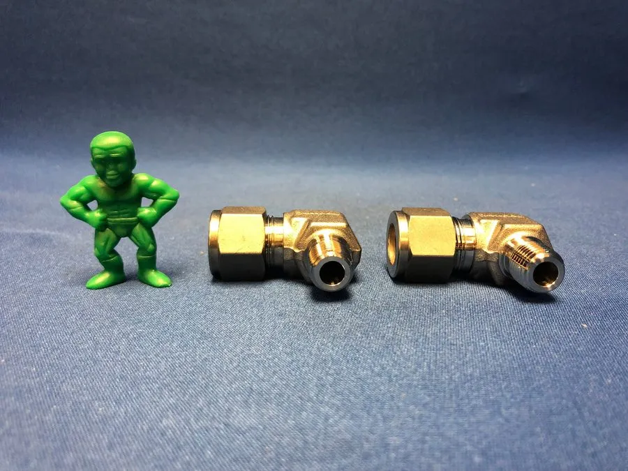 Фитинг Swagelok SS-810-2-4 Tube Fitting Male Elbow 1/2" OD x 1/4" Male NPT