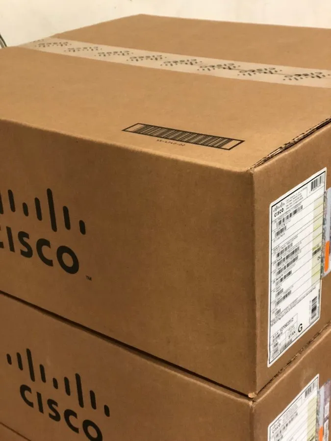 Коммутатор Cisco C1000-24P-4G-L Cisco Catalyst 1000 Switch 24 Ports