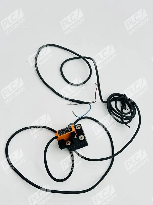 Датчик приближения IFM Efector IS5002 Inductive Proximity Sensor IS-3002-APOG