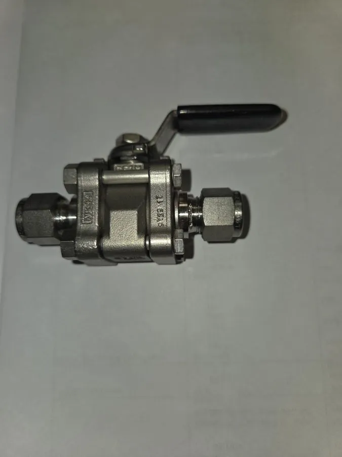 Клапан SWAGELOK SS-62TS6 3/8” tube ball valve 316 SS Stainless Steel — фото лота 2