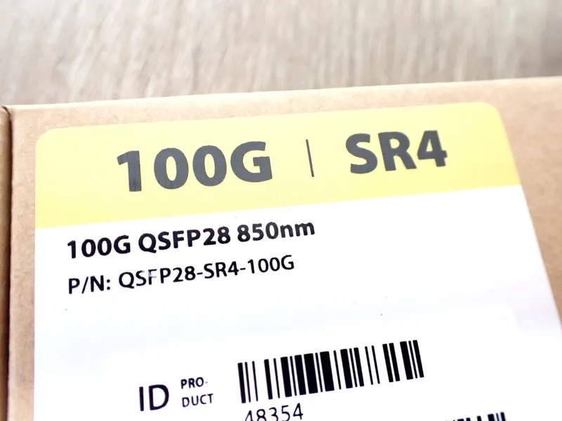Трансивер Finisar FTLC9558REPM 100m Parallel MMF 100G QSFP28 Optical Transceiver — фото лота 2
