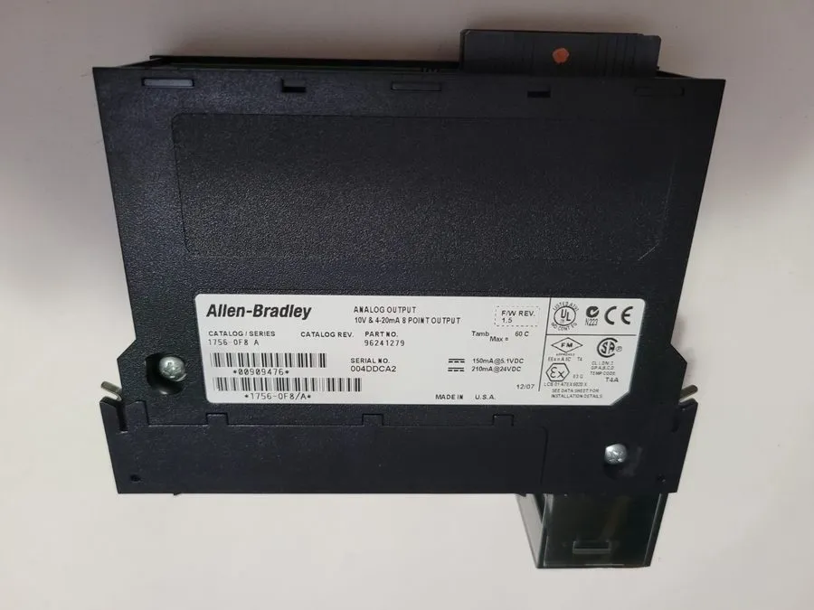 Модуль ввода-вывода Allen-Bradley ControlLogix 1756-OF8/A 8 Analog Output Module