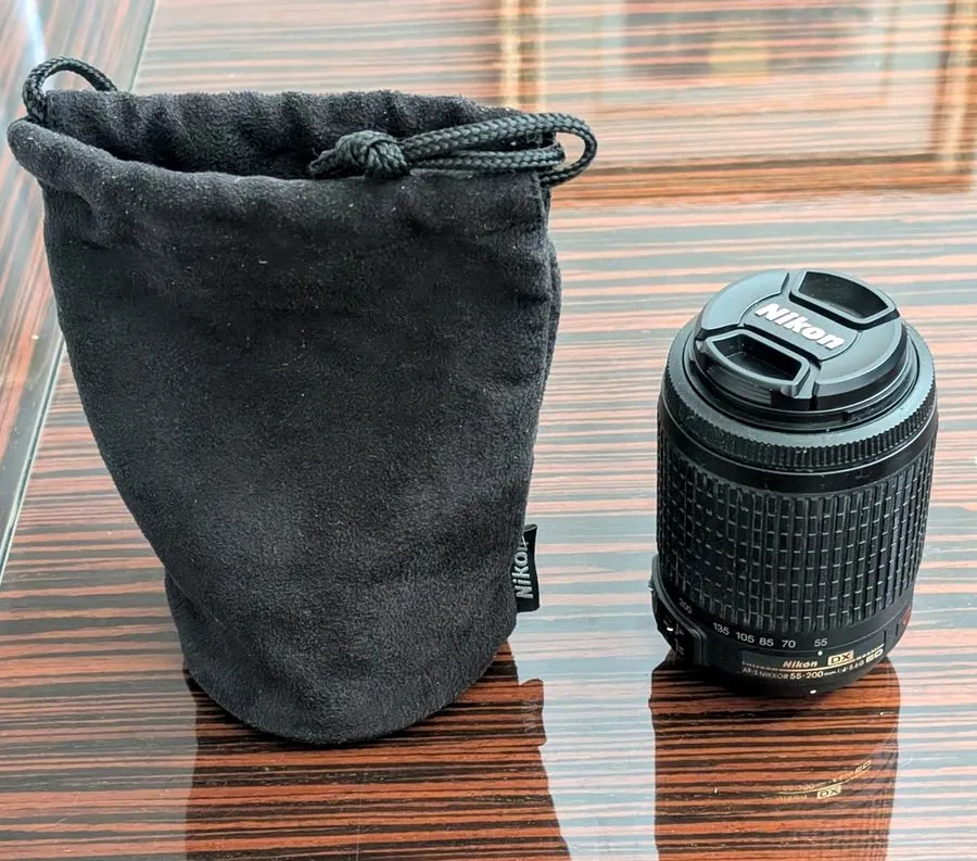 Объектив NIKON AF-S NIKKOR 55-200mm f4-5.6G ED DX VR IF LENS, CAPS, POUCH