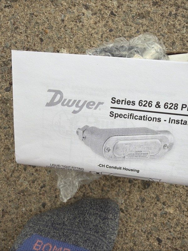 Датчик давления Dwyer Pressure Transmitter 628-14-GH-P5-E1-S5 — фото лота 2