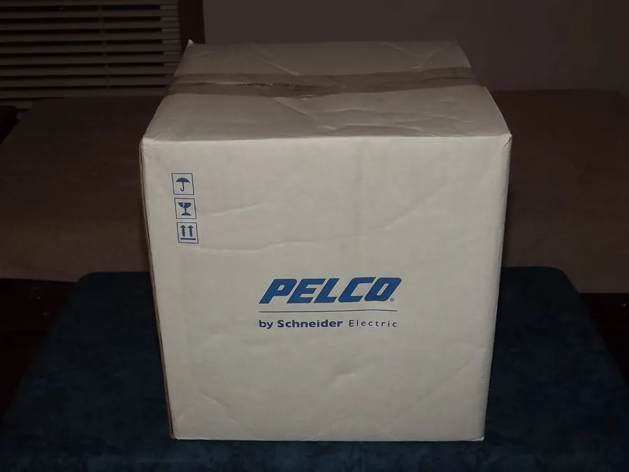 Камера PELCO IS21-DWSV8S Color CCTV Dome Camera