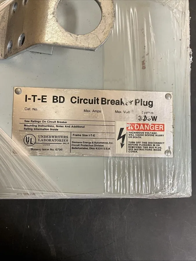 Автоматический выключатель I-T-E BEC3100 Circuit Breaker BUS Plug eHB3100 Breake