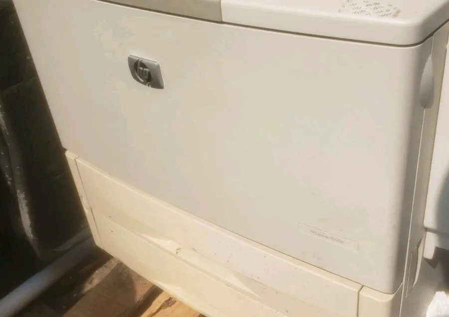 Лазерный принтер HP LaserJet 9050DN LARGE FORMAT Workgroup Laser Printer Use Ton — фото лота 1