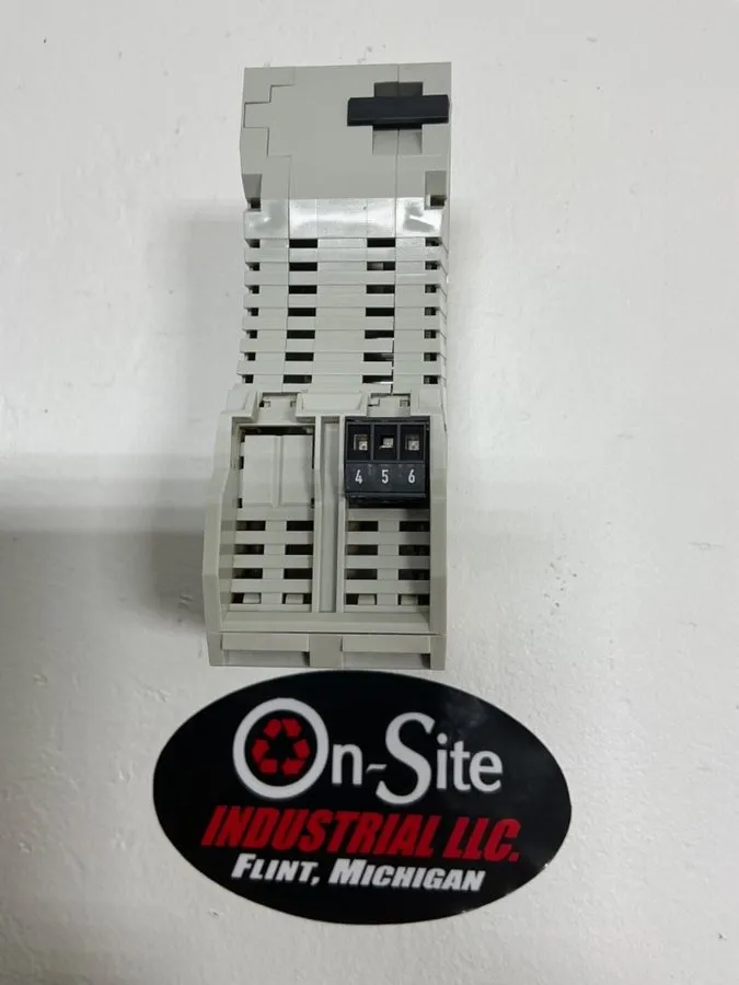 Коммутатор Allen-Bradley 1783-US08T Series A Stratix 2000 8-Port Ethernet Switch
