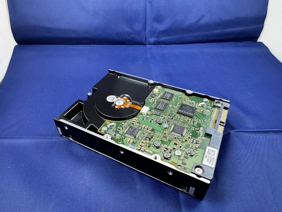 Жёсткий диск Hitachi Ultrastar 3.5" HUS156060VLS600 600GB 15K RPM SAS HDD Drive  — фото лота 2