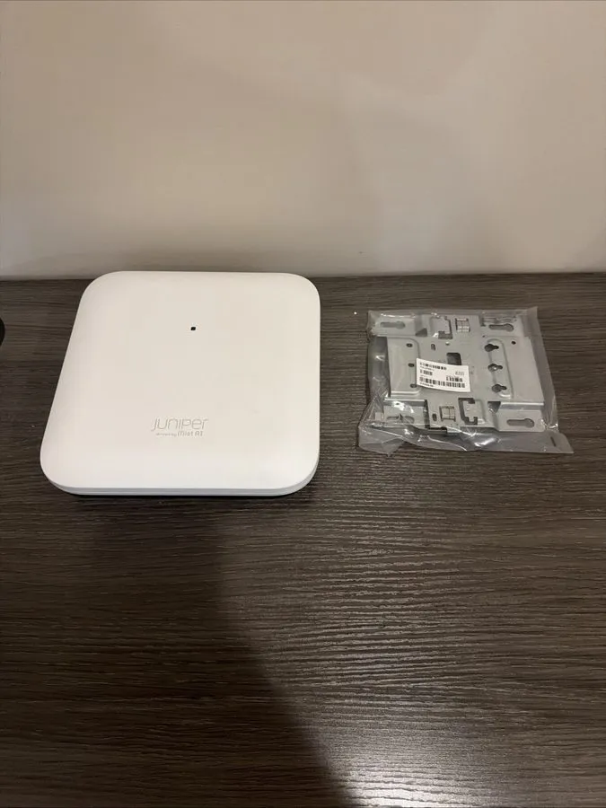Точка доступа Wi-Fi JUNIPER Wi-Fi 6E Indoor Access Point 802.11ax Unclaimed AP45