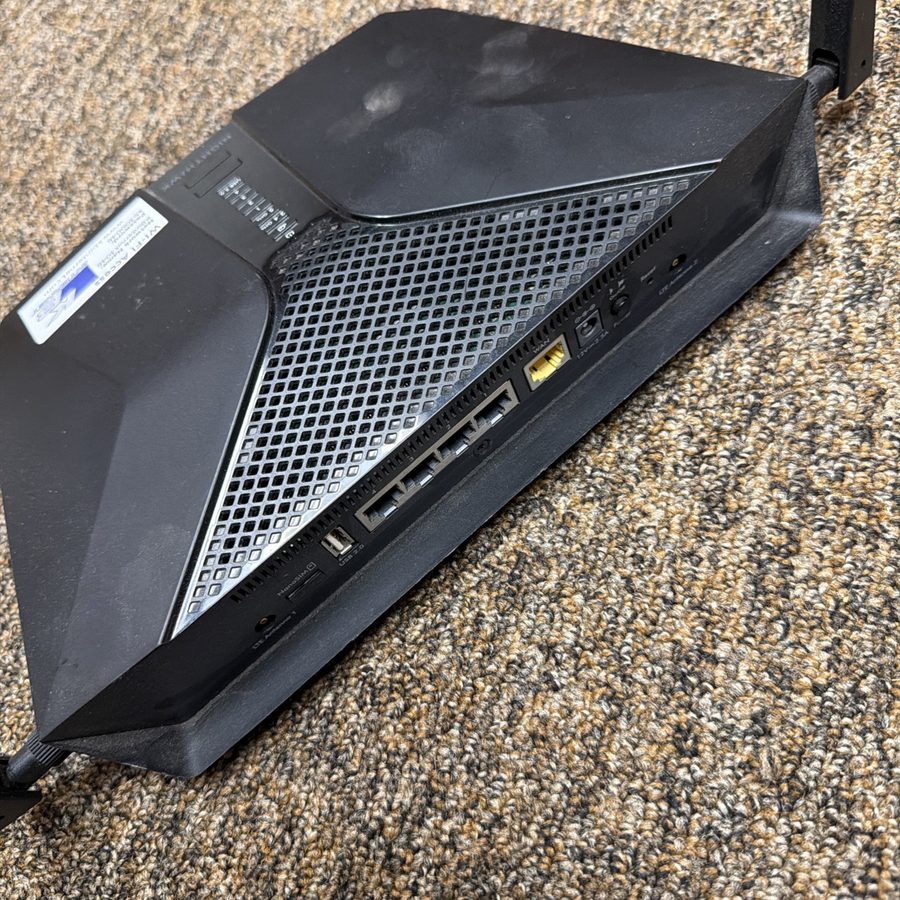 Маршрутизатор Netgear Nighthawk LAX20 Router with WIFI and AT&T Cellular LTE