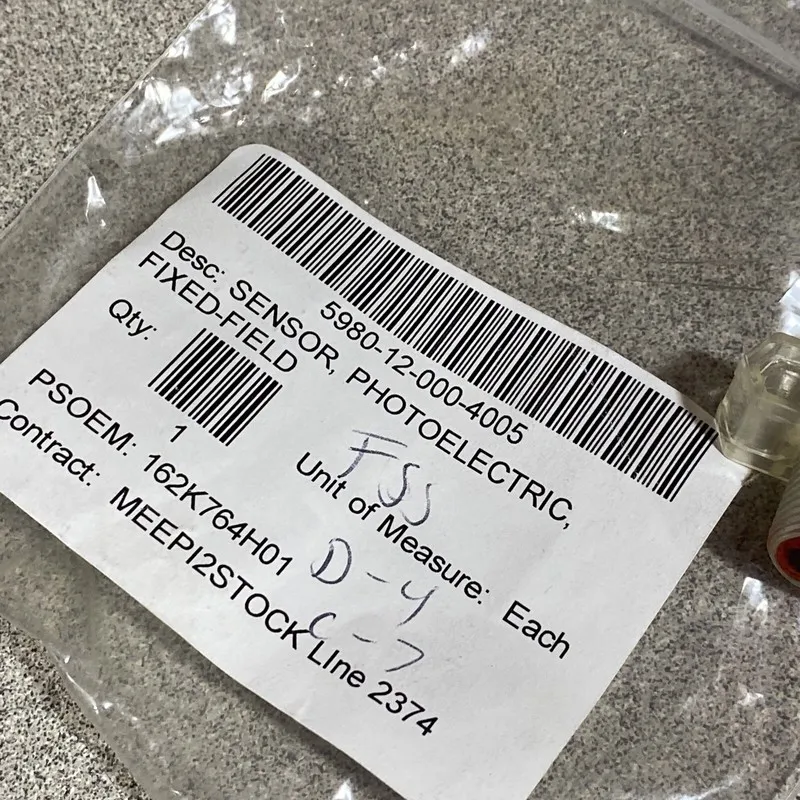 Датчик приближения SICK ZT1-P0801S01 10-30VDC 1042537 Photoelectric Proximity Se