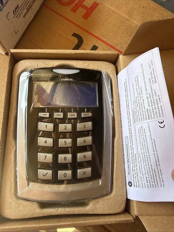 Дисплей AMAG Symmetry S884-KP-V2 Javelin Display Mifare Card & Keypad er