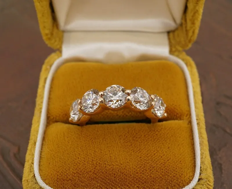 Оборудование 18k 5-Stone Diamond Stacker Band 4.52ctw Yellow Gold Size 6.25 CO13 — фото лота 1
