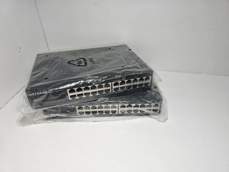 Коммутатор NETGEAR GS324-200NAS 24-Port Gigabit Ethernet Unmanaged Switch Black