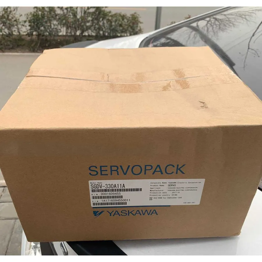 Сервопривод YASKAWA SERVO DRIVER SERVO PACK SGDV-330A11A DRIVE 5KW