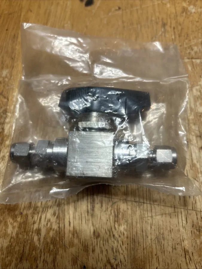 Клапан Swagelok SS-83KS4 Manual Stainless Ball Valve 1/2in NPT 6000 WOG