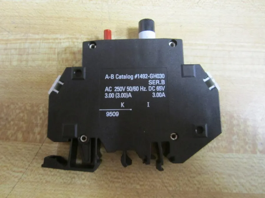 Клеммник Allen Bradley 1492-GH030 Circuit Breaker 3A Series B