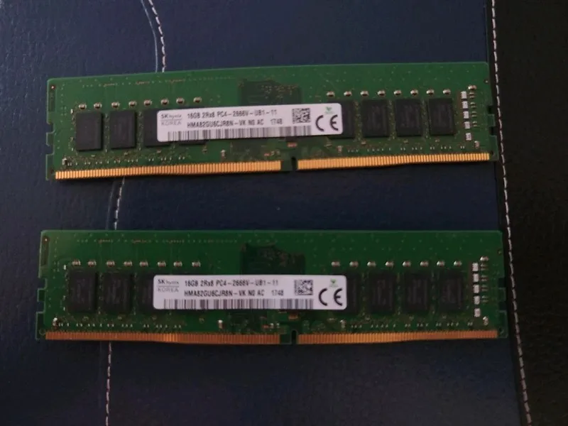 Модуль памяти SK hynix 16GB DDR4-2666 PC4-21300 2Rx8 ECC REG RDIMM HMA82GR7JJR8N — фото лота 1