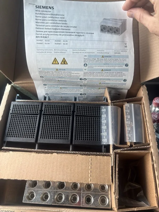 Автоматический выключатель SIEMENS L1V30619675002 3VA5 3VA6 1200 Breaker Lug Ter — фото лота 1