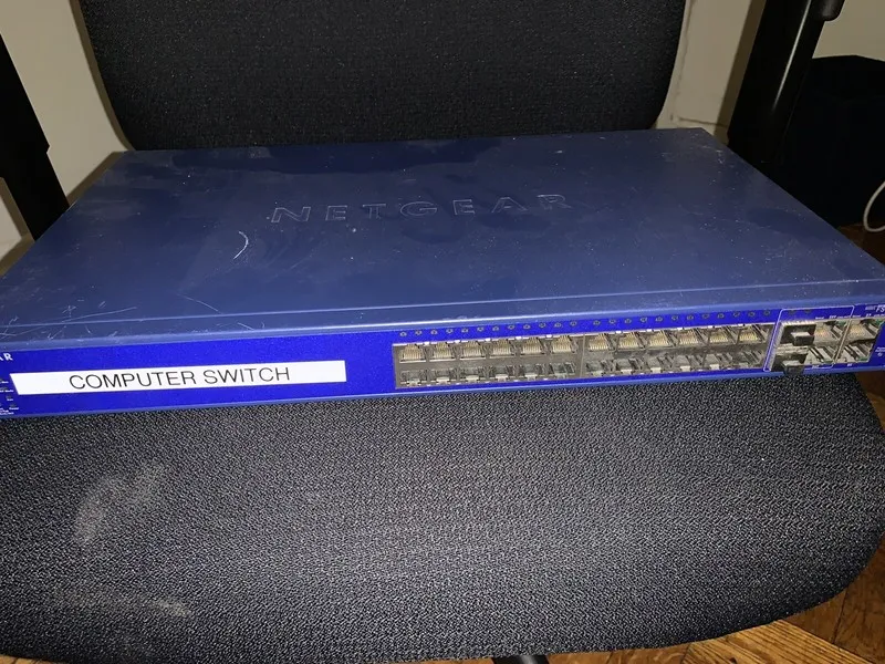 Коммутатор NETGEAR PROSAFE FS728TP V2 24-Port Ethernet PoE Smart Network Switch