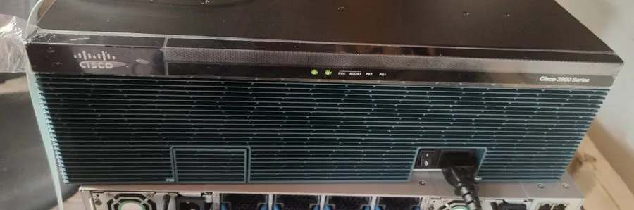 Маршрутизатор Cisco CISCO3925/K9 3925 Series Integrated Services Router Fast — фото лота 1